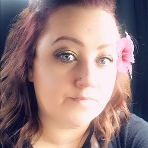 Meet your Posher, Leanne